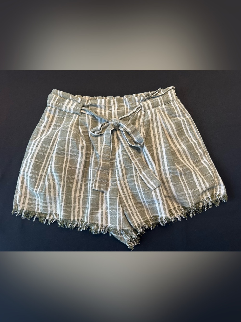 Umgee Olive and Cream Striped Tie-Front Shorts with frayed hem. Sz. S